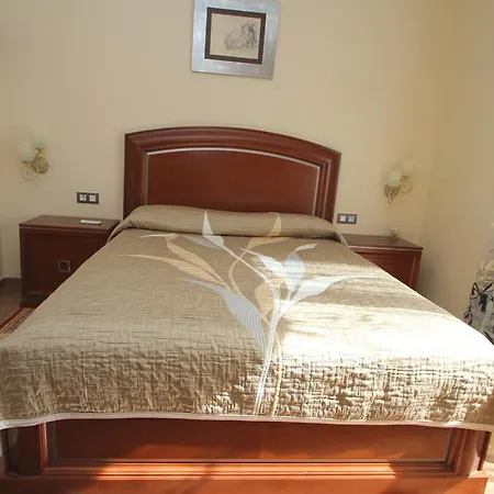 Arenda Pino Alto Martin 18 *